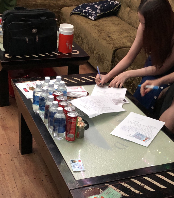 Cận cảnh truy quét nhà hàng thác loạn ở trung tâm Sài Gòn